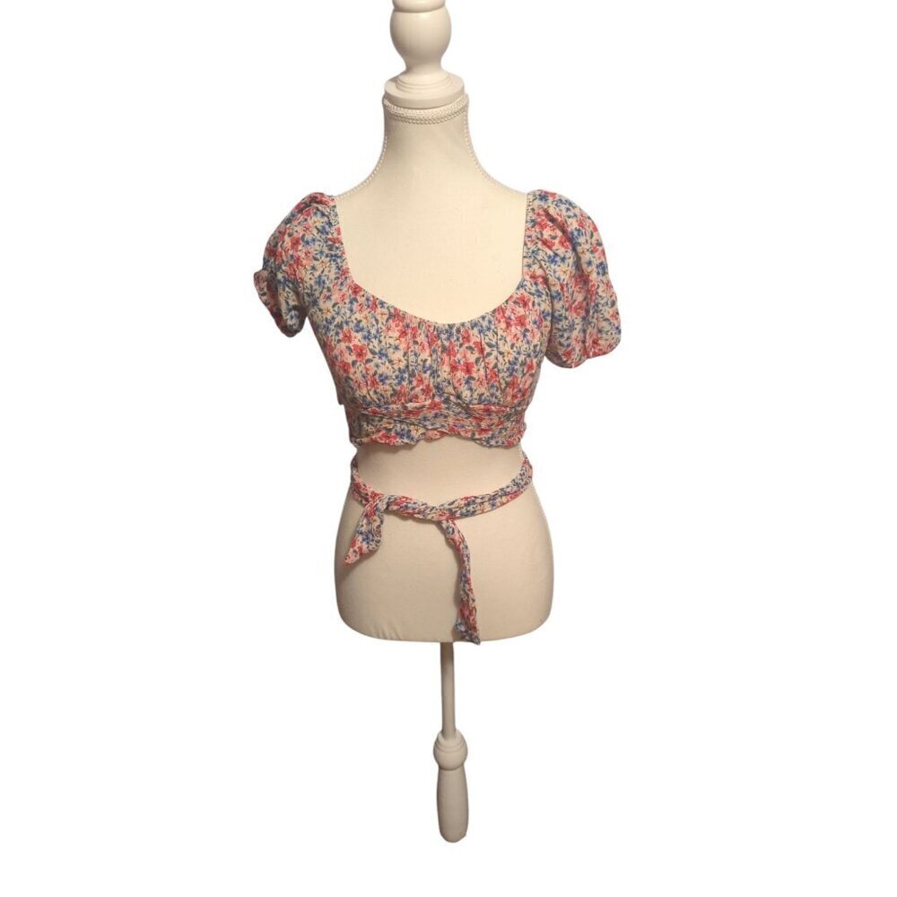 Altar'd State Pink Size Medium Floral Cropped Blouse With Puff Sleeve Tie Around